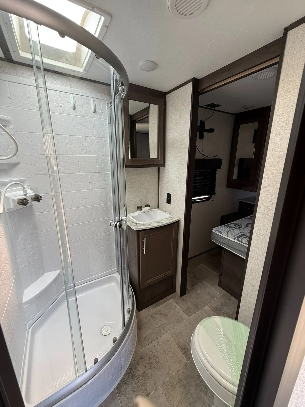 2021 Dutchmen Coleman 2515 RL - Photo 11