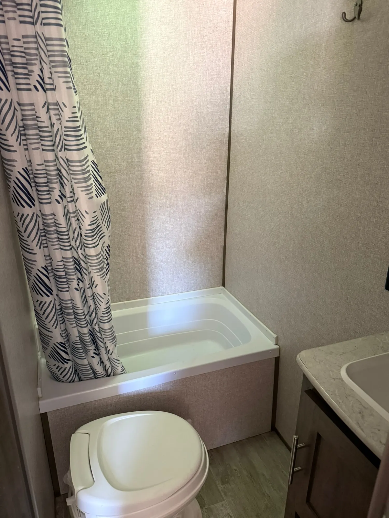 2021 Dutchmen Aspen Trail 25 BH w/Oversized Bunks - Photo 15