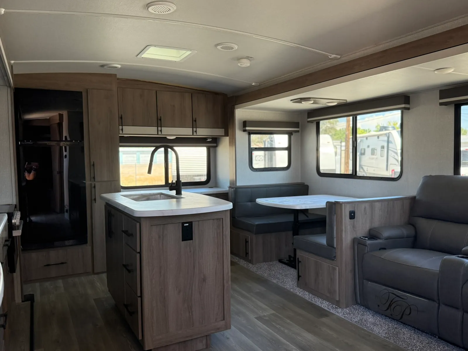 2024 Grand Design Imagine 2670 MK w/2 Slides "FOUR SEASONS" - Photo 10