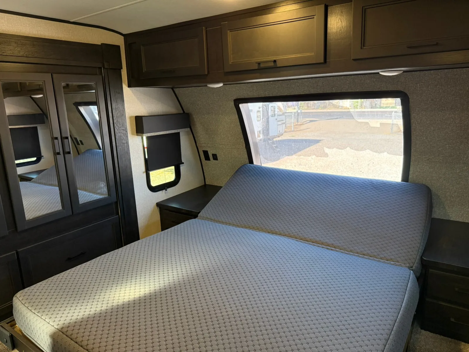 2022 Highland Ridge 2022 Mesa Ridge XLT 364 BHS 5th Wheel w/2 BEDROOMS, BATH & 1/2 - Photo 17