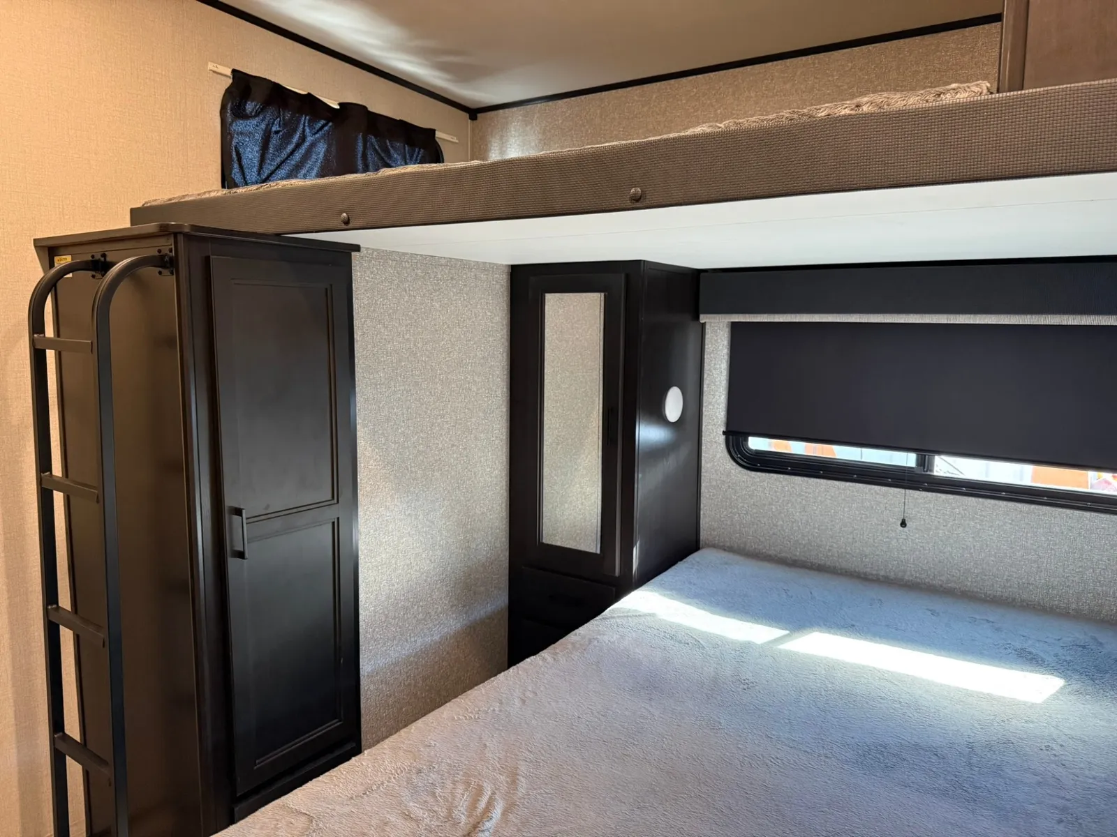 2022 Highland Ridge 2022 Mesa Ridge XLT 364 BHS 5th Wheel w/2 BEDROOMS, BATH & 1/2 - Photo 18