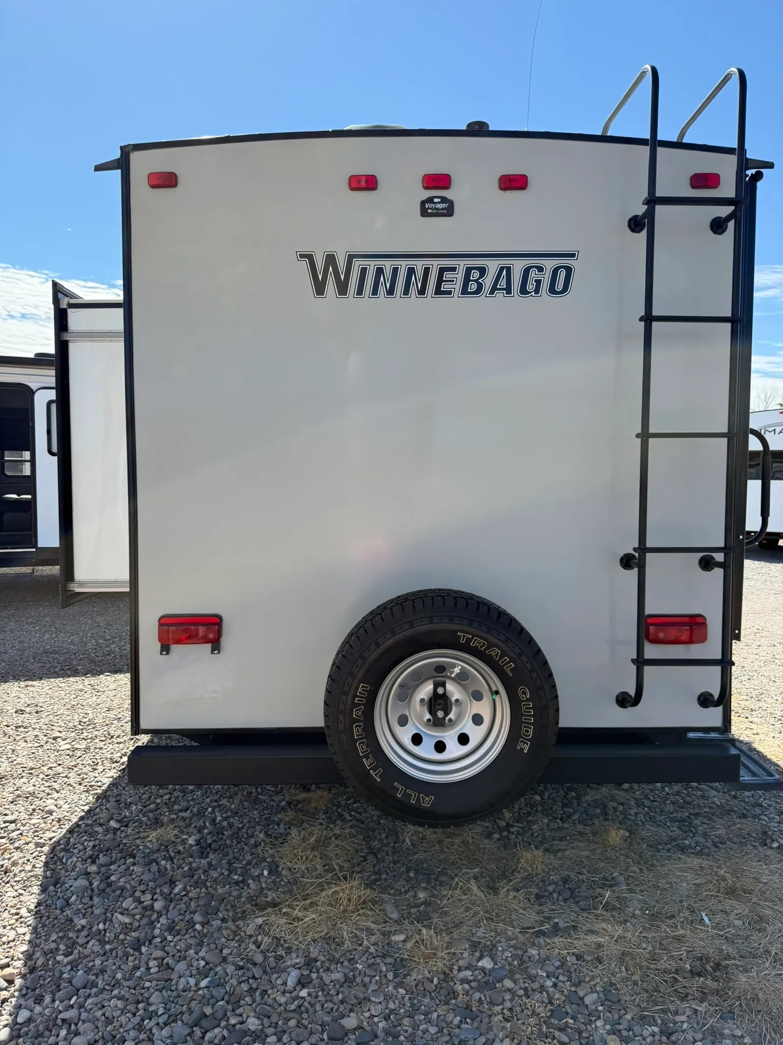 2019 Winnebago Micro Minnie 1808 FBS W/Slide "FOUR SEASONS" - Photo 4