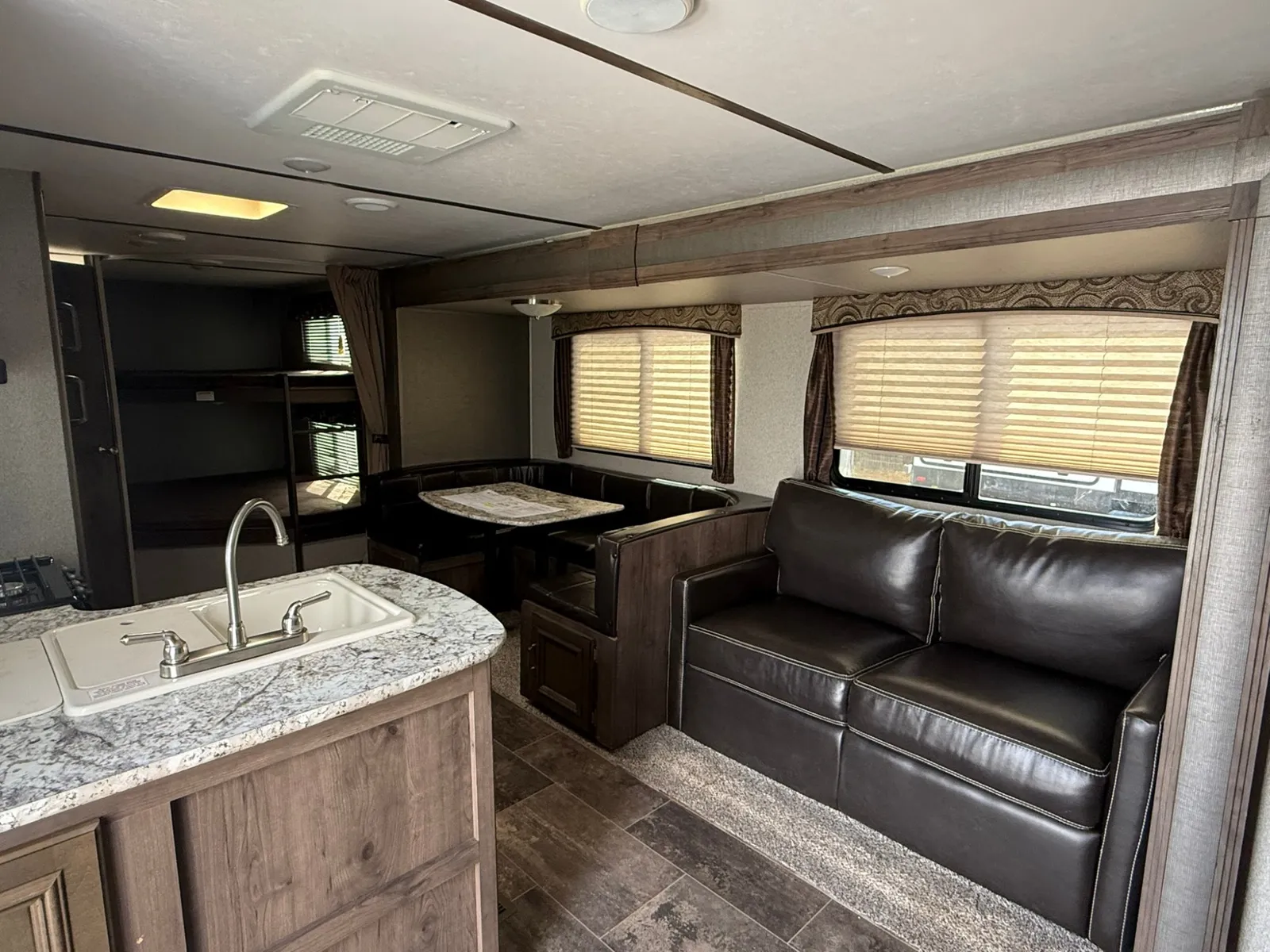 2018 Keystone Passport 2810 BH - Photo 8