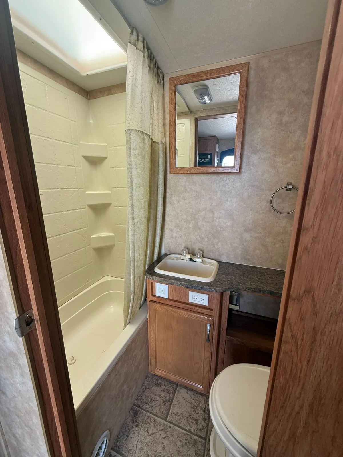 2010 Jayco Jay Feather EXP w/Bunk Beds - Photo 11