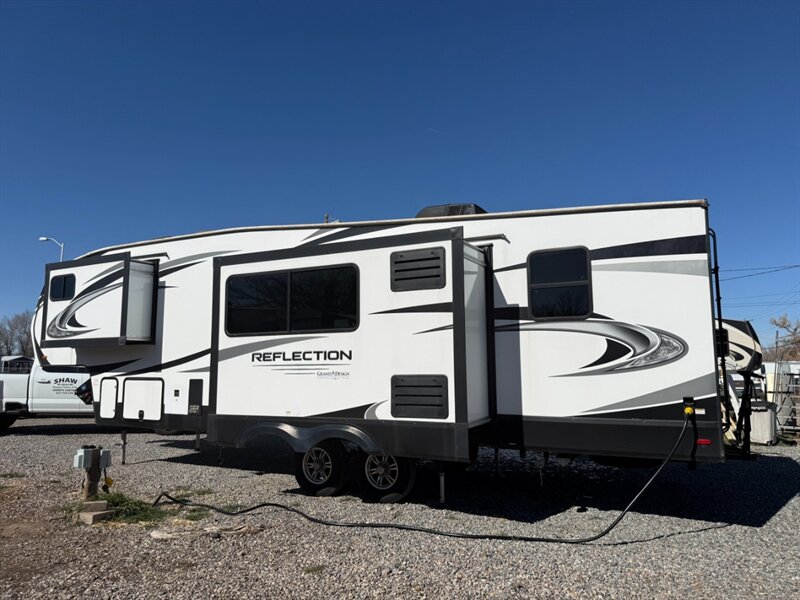 2021 Grand Design Reflection 28BH - Photo 3