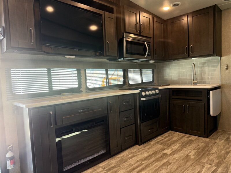 2021 Grand Design Reflection 28BH - Photo 9