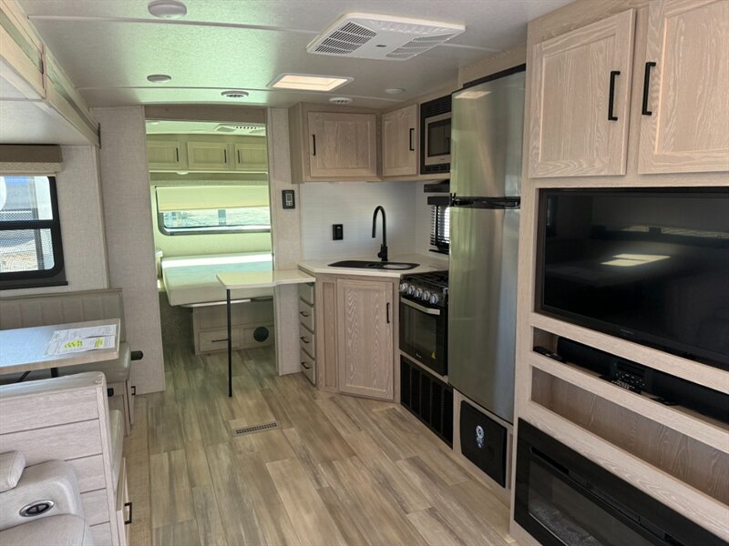 2023 Forest River Flagstaff Super Lite 26 RBWS - Photo 9